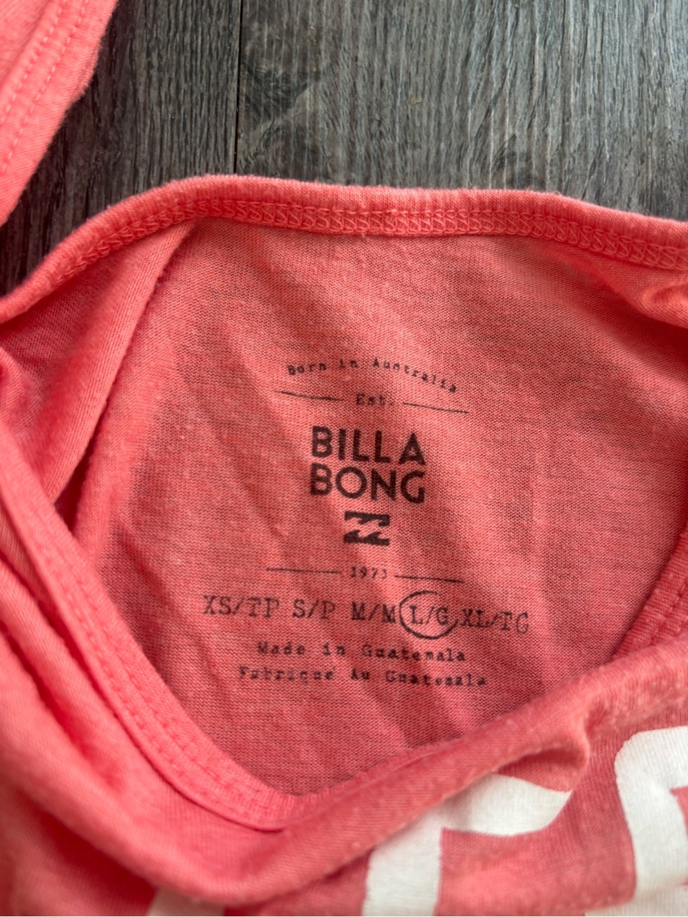 Billabong Tank - Picture 2 of 4
